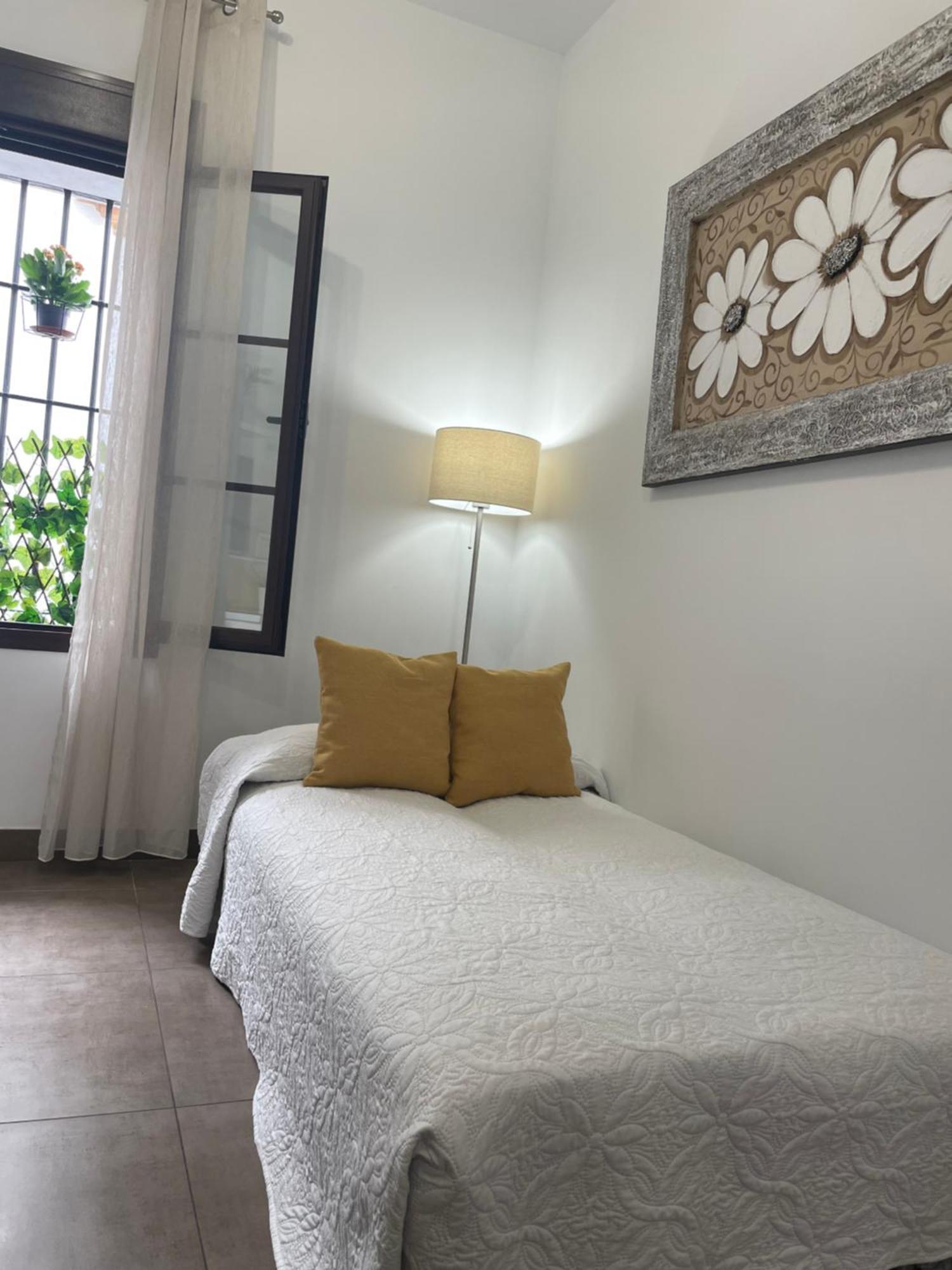 Apartamento El Museo Ecija Bagian luar foto